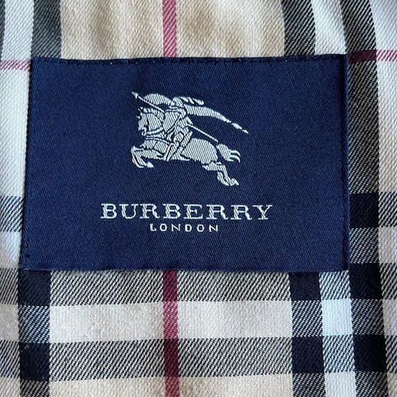 Burberry Baby Blue diamond quilted coat - Picture 5 of 11